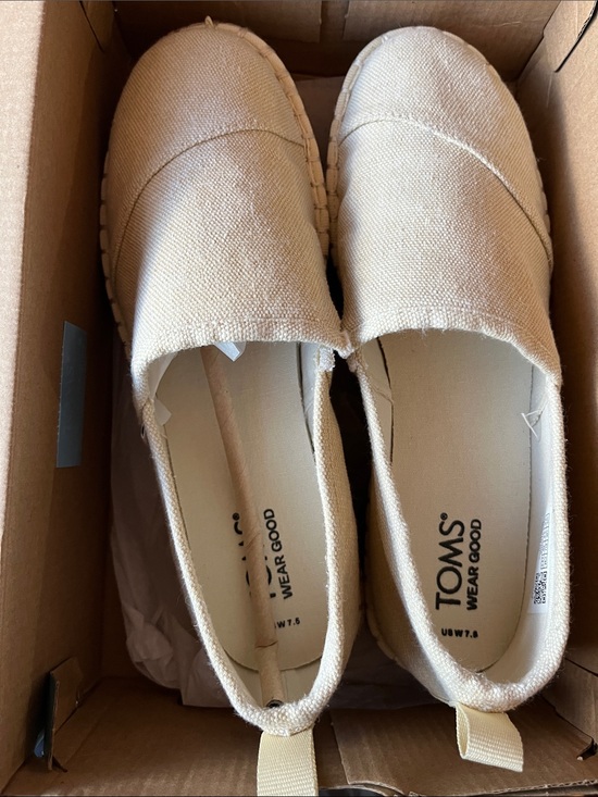 Toms Shoes - Toms Natural Canvas Slip-On Espadrille Platforms size 7.5